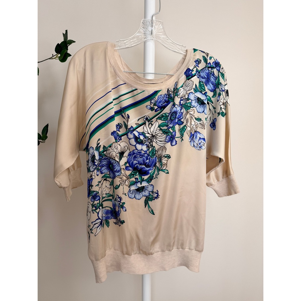 White House Black Market Floral Mixed Media Top Cream Blue M 3/4 Sleeve Blouse - Picture 2 of 6